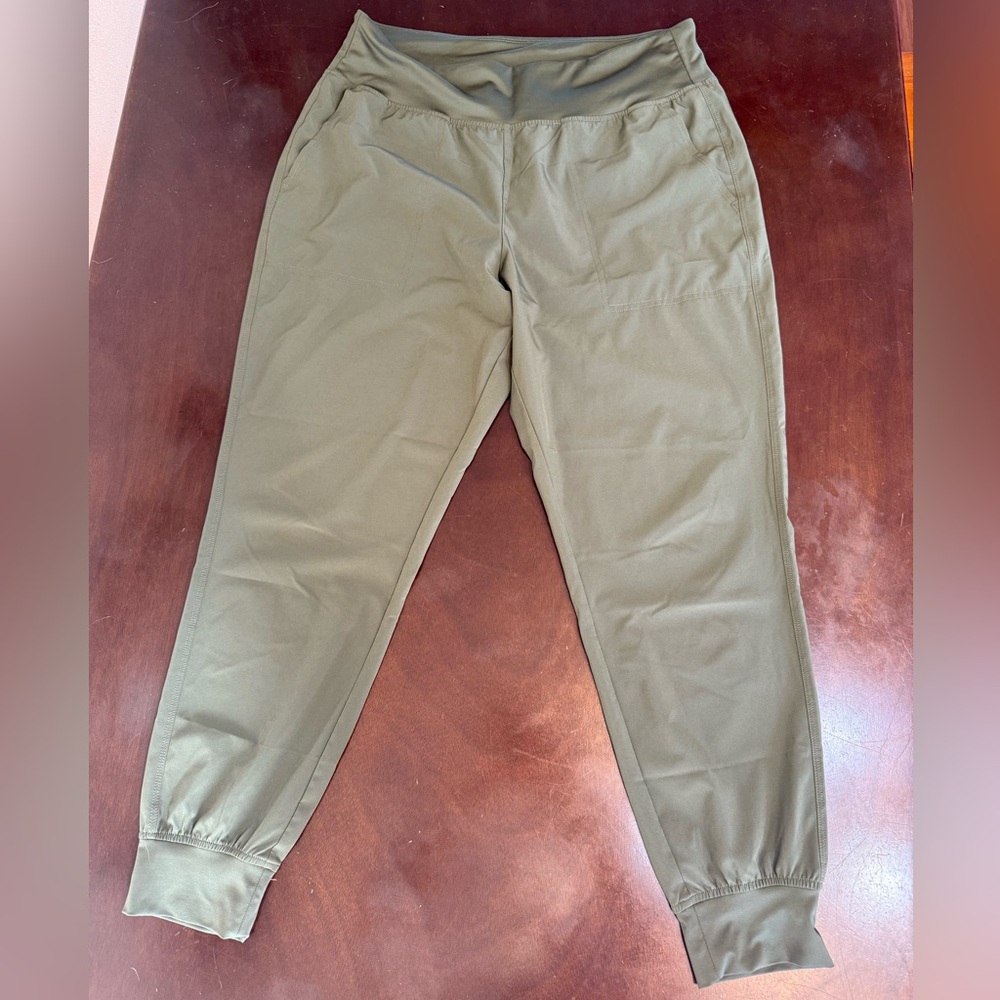 DSG Women's Olive Joggers